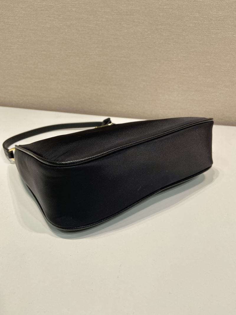 Pra*a hobo bags